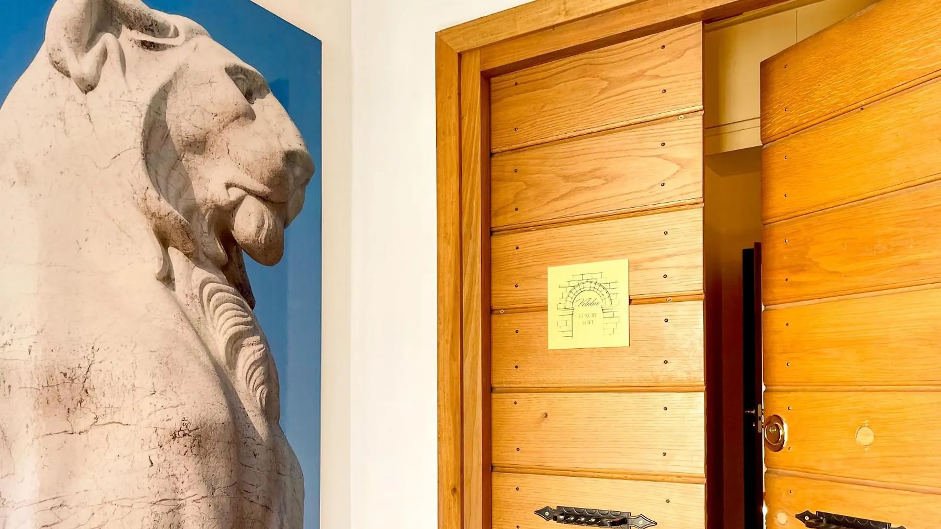Velabro Luxury Loft Apartment Rome